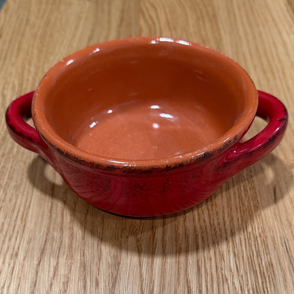 This item is a vintage Italian terra cotta soup bowl or crock made by De Silva.